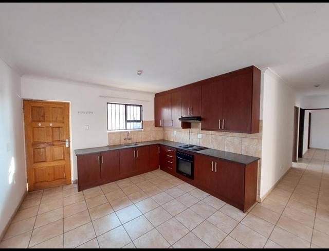 3 BEDROOM COMPLEX FOR SALE IN LOTUS GARDENS